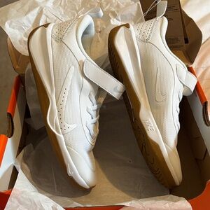 Nike basketball shoes youth 3